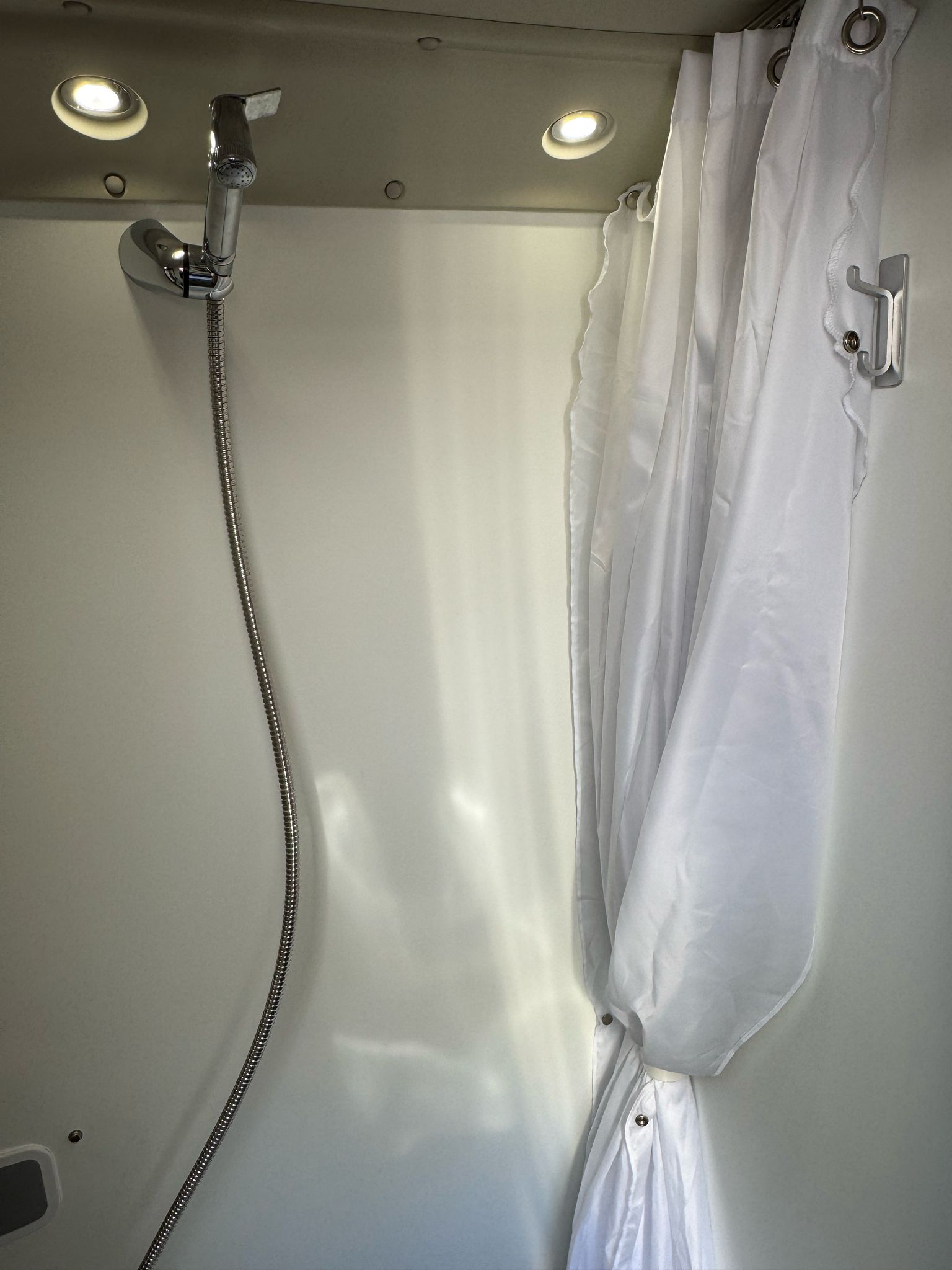 Auto-Trail 635 SE - Image 15