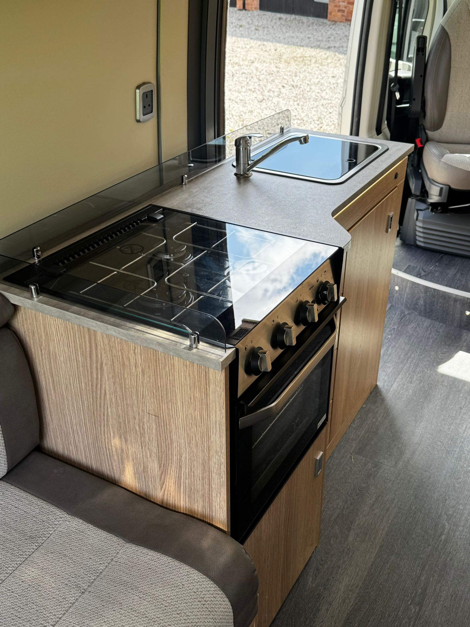 Auto-Trail 635 SE (2023 Plate) - Image 9